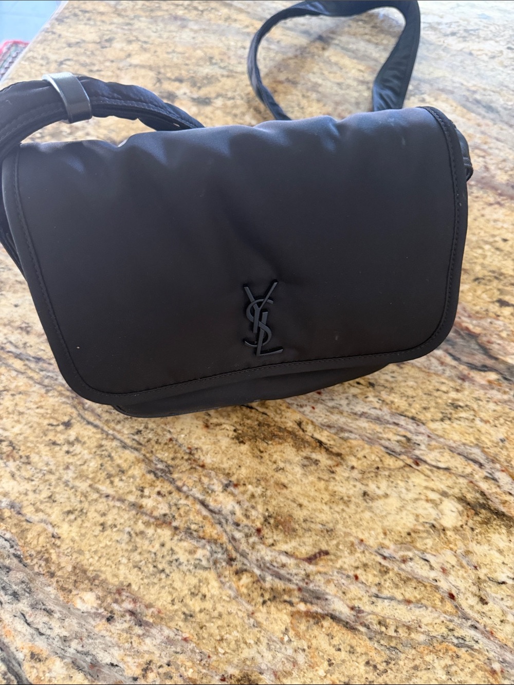 Saint Laurent Matte Black
Niki small messenger bag nylon .
AUTHENTIC! - Picture 5 of 7